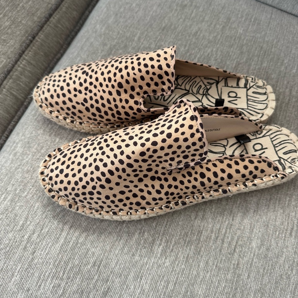 DV by Dolce Vita Elaine Espadrille Slip On Leopard Print Shoes, Size 9.5 -New!